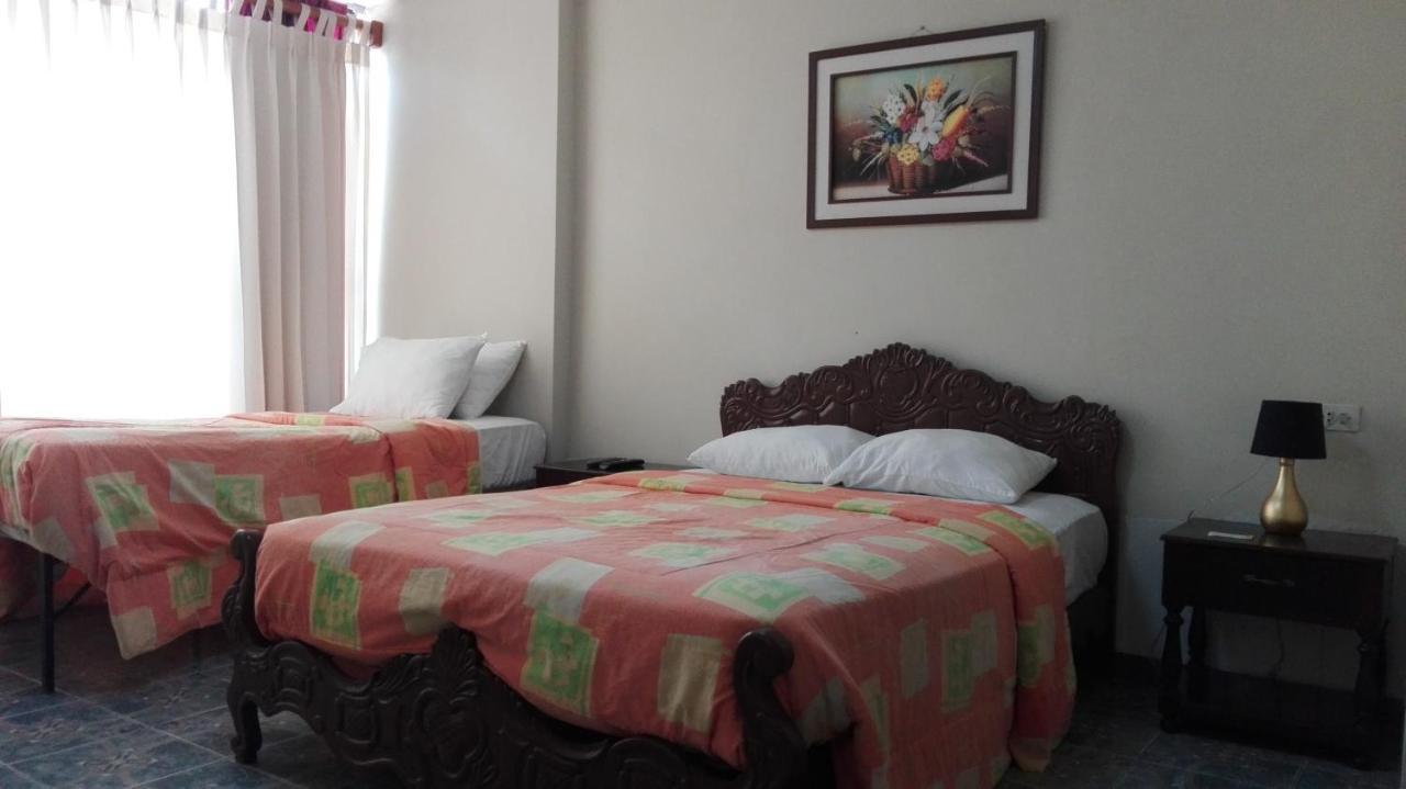 Residencial El Sol De Los Pinos Bed and Breakfast Trujillo Eksteriør billede